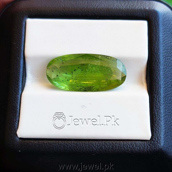 NAtural PEridot Zabrjad stone