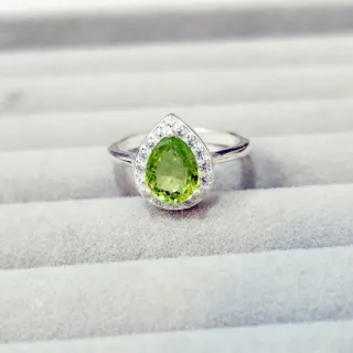 Pear Shape Natural Peridot Ring
