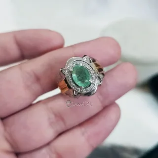 Natural Emerlad The Emerald Tale: A Story Set in Silver