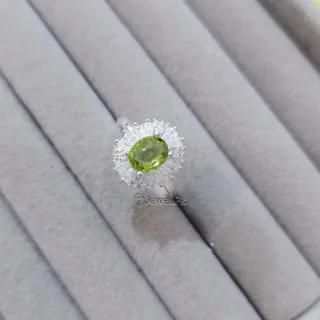 Lime Light: Natural Peridot Gemstone Ring in Italian Silver